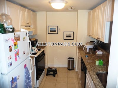 Allston 2 Beds 1.5 Baths Boston - $3,610