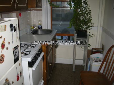 Northeastern/symphony Studio 1 Bath Boston - $2,500