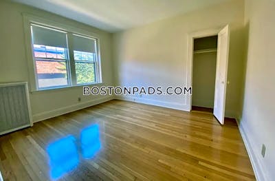 Brookline 2 Bed 1 Bath BROOKLINE- COOLIDGE CORNER $3,200  Coolidge Corner - $3,200