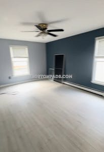Chelsea 2 Bed 1 Bath CHELSEA $2,750 - $2,850