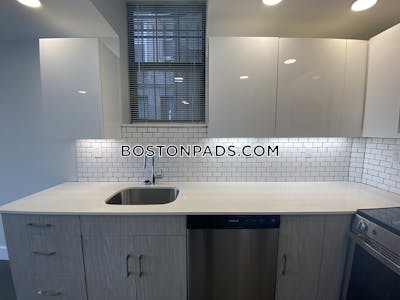 Fenway/kenmore Studio, 1 Bath Unit Boston - $2,350 No Fee