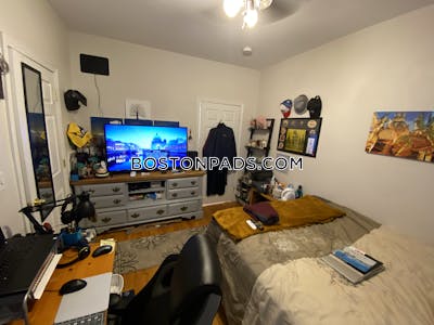 Somerville 4 Bed 2 Bath SOMERVILLE- WEST SOMERVILLE/ TEELE SQUARE $4,400  Tufts - $4,295