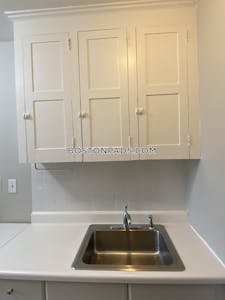 Somerville Spacious Studio Apartment Available on College Avenue in Somerville!!   Tufts - $2,325
