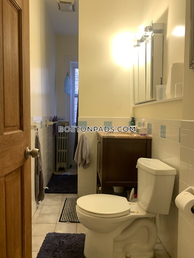 Brookline 3 Bed 1 Bath BROOKLINE- BROOKLINE VILLAGE $3,850  Brookline Village - $4,350