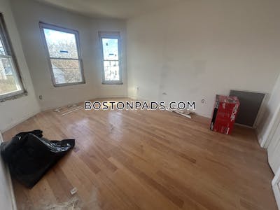 Dorchester Sunny 4 Bed 1 bath available NOW on Callender St in Dorchester!!  Boston - $3,765 50% Fee