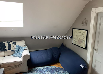 Lower Allston Sunny 2 bed 1 bath available 9/1 on Aldie St in Boston! Boston - $2,500