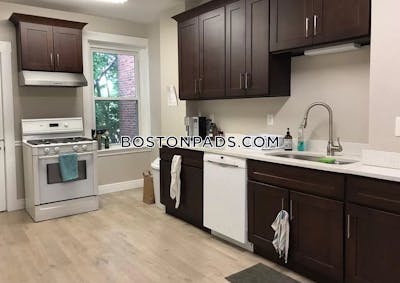 Brookline 4 Bed, 2 Bath Unit  Washington Square - $5,000 No Fee