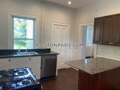Somerville 5 Beds 1 Bath  Tufts - $5,900 No Fee
