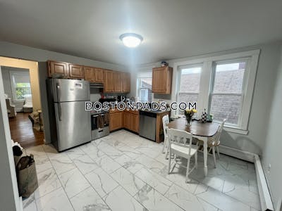 South Boston 3 Beds 1 Bath Boston - $3,600 No Fee
