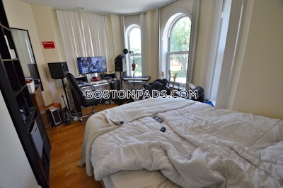 Northeastern/symphony Fantastic 3 bed apartment in the heart of Boston, Close to everything.  Boston - $5,100