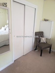 Newton 2 Beds 1 Bath  Chestnut Hill - $2,395 No Fee