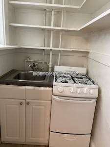 Northeastern/symphony Studio 1 Bath Boston - $2,750 No Fee