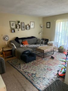 Newton 2 Bed 1 Bath NEWTON  Chestnut Hill - $2,595
