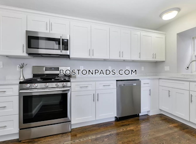Dorchester 3 Beds 1 Bath Boston - $2,495 No Fee