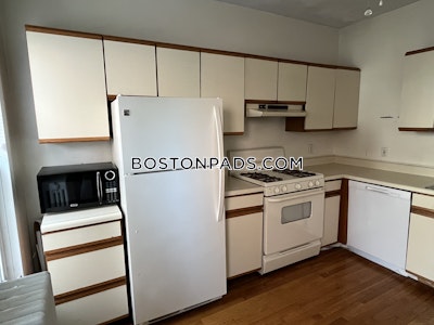 Brookline 1 Bed 1 Bath BROOKLINE- BROOKLINE VILLAGE $2,600  Brookline Village - $2,600