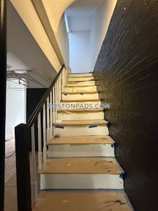 Allston 5 Beds 2 Baths Boston - $5,800 No Fee