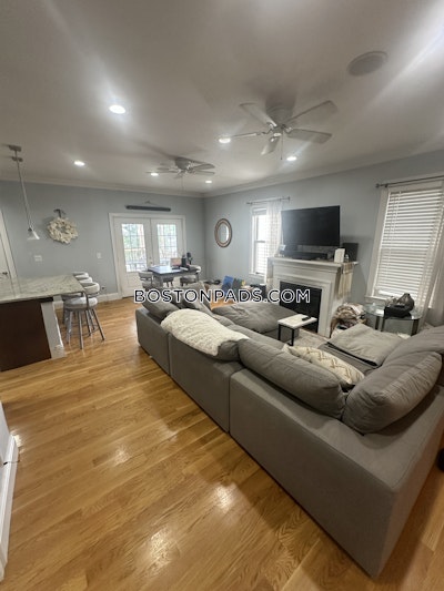 South Boston 3 Beds 2 Baths on I St in Boston Boston - $4,800