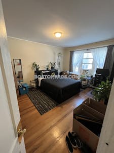 Brighton 3 Beds 2 Baths Boston - $4,500