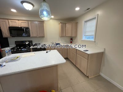 Fort Hill 3 Beds 2.5 Baths Boston - $4,500