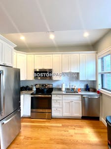 East Boston 3 Beds 2 Baths Boston - $3,950 No Fee