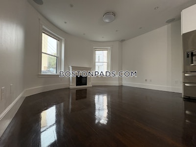 Brookline 2 Beds 1 Bath  Brookline Hills - $3,600 No Fee