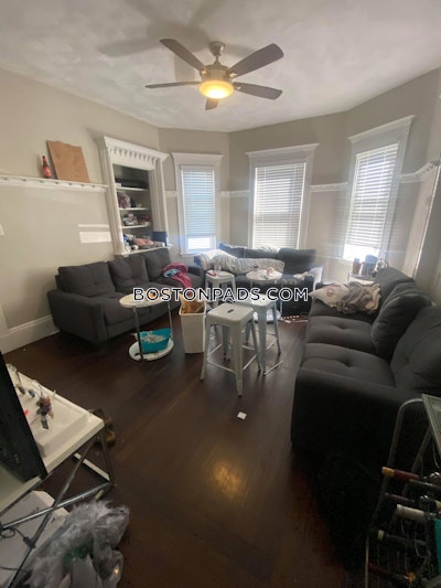 Somerville 4 Beds 2 Baths  Tufts - $6,000