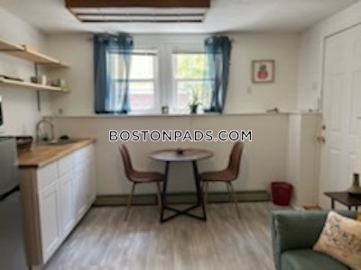 Medford 1 Bed 1 Bath  Tufts - $2,200 No Fee