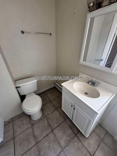 Cambridge 3 Beds 1 Bath  Central Square/cambridgeport - $3,250