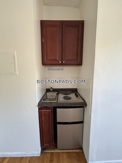Mission Hill Studio 1 Bath Boston - $1,625 No Fee