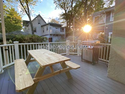 Somerville 5 Beds 2.5 Baths Tufts  Tufts - $7,200