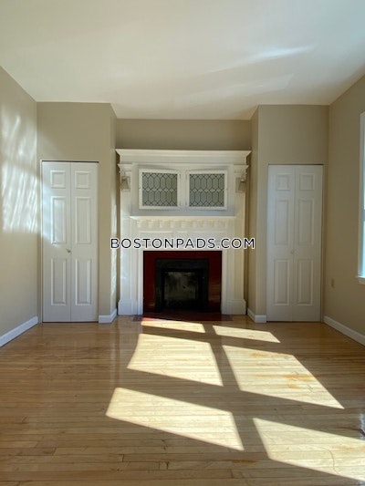 Allston 3 Bed 1 Bath BOSTON Boston - $4,200 No Fee