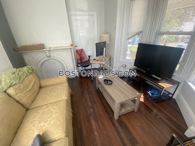 Somerville 5 Beds 1 Bath  Tufts - $5,000 No Fee