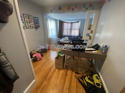 Somerville 5 Bed 2 Bath SOMERVILLE  Tufts - $4,000 No Fee