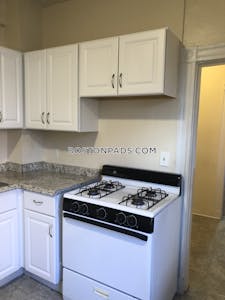 Brighton Wonderful 2BD 1BA Cleveland Circle Apartment Boston - $2,600