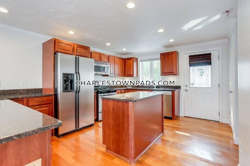 3 Beds 2.5 Baths - Boston - Charlestown $3,100