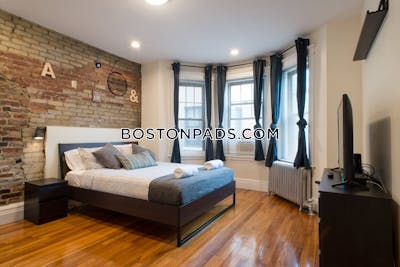 Fenway/kenmore Stunning 2 bed 1 bath in Fenway! Get it while it lasts! Boston - $3,300