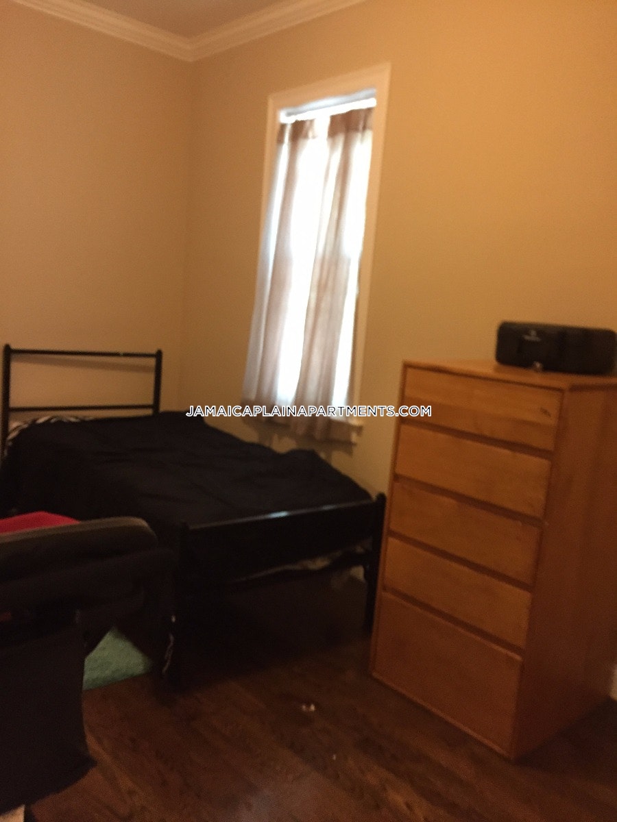 Jamaica Plain Apartment For Rent 3 Bedrooms 1 Bath Boston 3 025