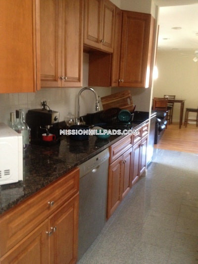 Roxbury 4 Bed 1.5 Bath BOSTON Boston - $3,800