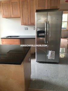 Roxbury Apartment for rent 4 Bedrooms 2 Baths Boston - $4,000