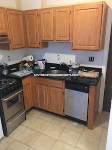 South Boston Spacious Studio on Dorchester St in South Boston Available Sept.1! Boston - $2,100