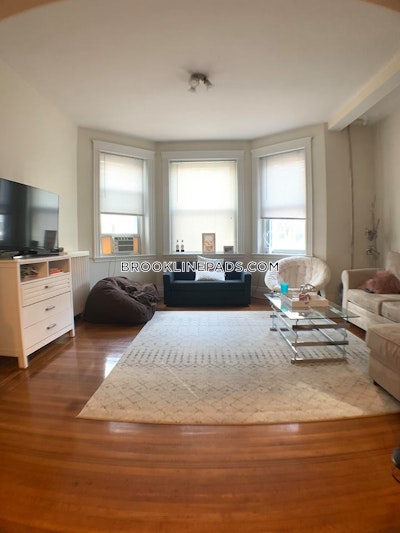 Brookline 4 Beds 2 Baths  Boston University - $6,800 No Fee