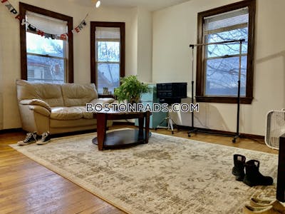 Jamaica Plain 3 Beds 1 Bath Boston - $3,600