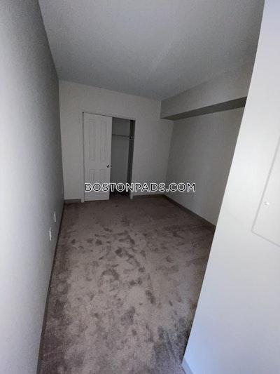 Malden Studio  baths Luxury in MALDEN - $2,500 No Fee