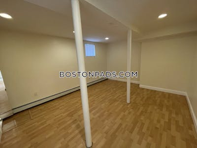 Brookline 2 Beds 2 Baths  Beaconsfield - $3,500