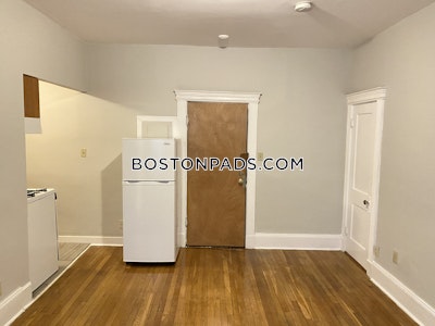Northeastern/symphony Studio 1 Bath Boston - $2,390