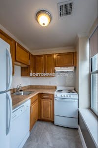 Back Bay 1 Bed 1.5 Baths Boston - $3,200 No Fee