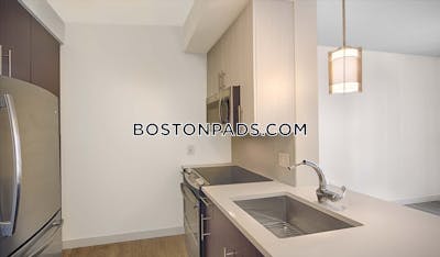 West End Studio 1 Bath Boston - $3,007