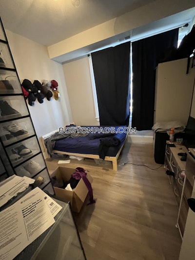 East Boston Apartment for rent 3 Bedrooms 2 Baths Boston - $4,125