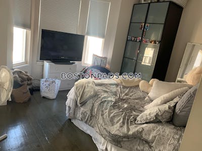 Dorchester/south Boston Border Apartment for rent 3 Bedrooms 3 Baths Boston - $3,700