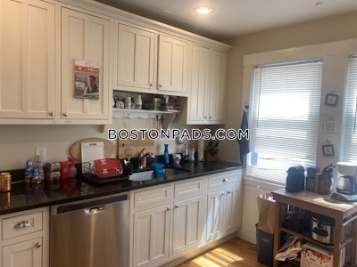 Somerville Apartment for rent 3 Bedrooms 1 Bath  West Somerville/ Teele Square - $3,000